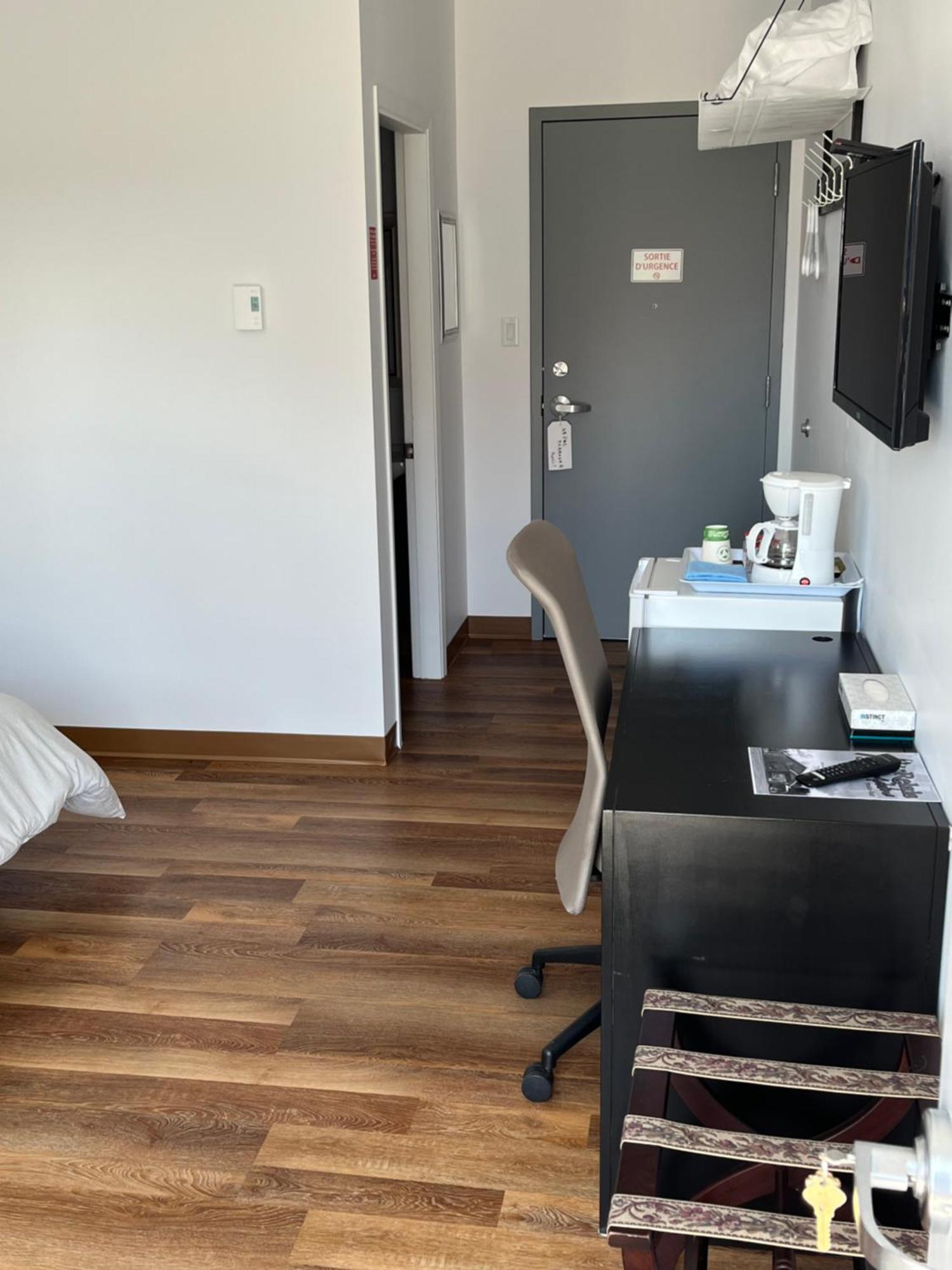Motel M Saint-Adelme Eksteriør billede